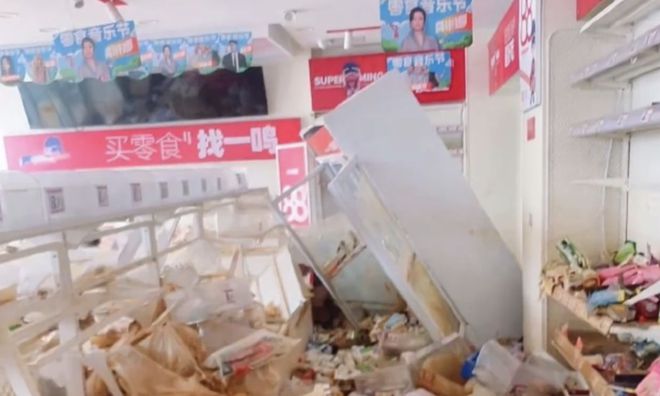 广东怀集水灾后一零食店遭哄抢？赵一鸣零食：积极配合并协助当地有关部门进行处置