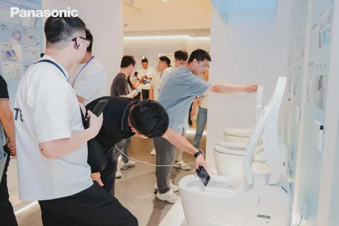 从"马桶盖鼻祖"到智能一体机领跑者，松下卫浴做对了什么？
