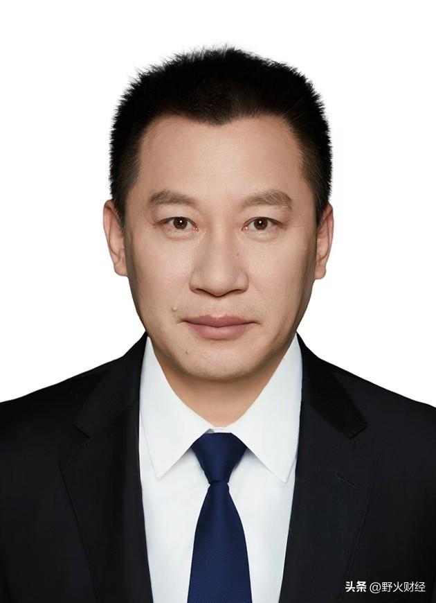 中国联通调整多名高层，任命首位75后高级副总裁