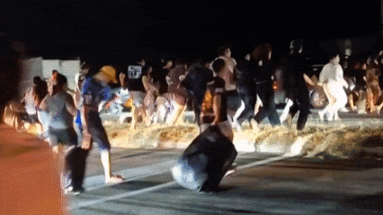 场面震撼！柬埔寨电诈园区上演集体大逃亡！