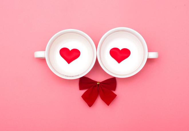 完善政策保障，形成生育友好的社会合力