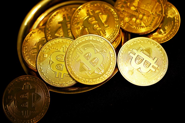 稀缺指数再次转正，比特币市场面临供应紧缩(1)